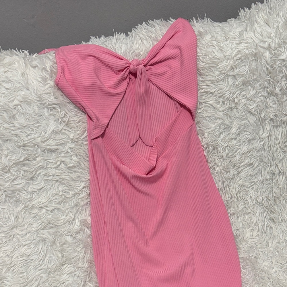 Elegant Pink Bow-Tie Dress